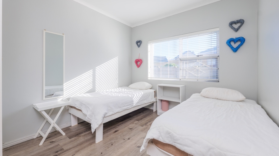 3 Bedroom Property for Sale in Struisbaai Western Cape